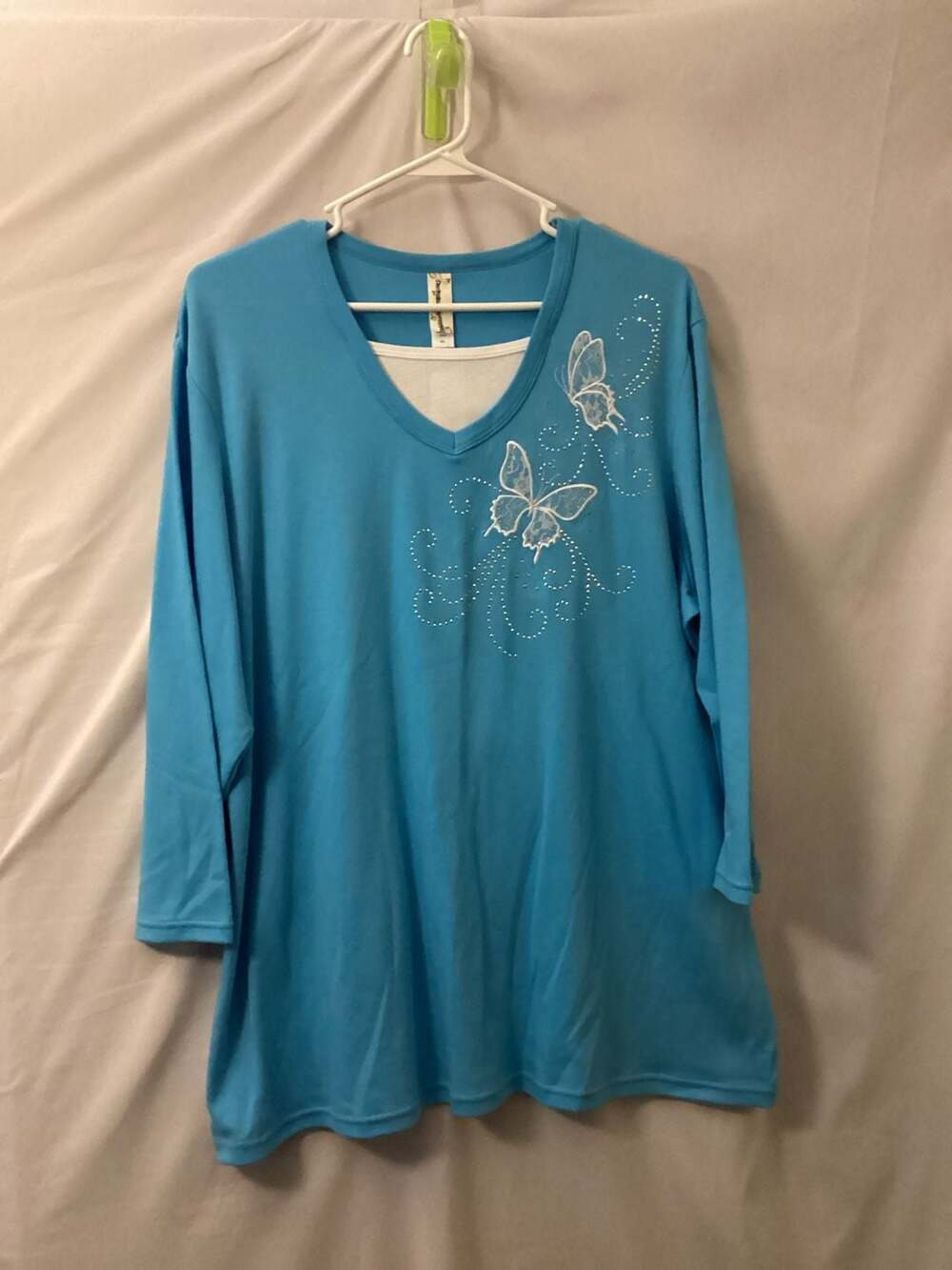 Decorated Originals Lace Butterfly V-Neck Tee Turquoise 2XL